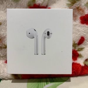 Apple AirPods wireless charging